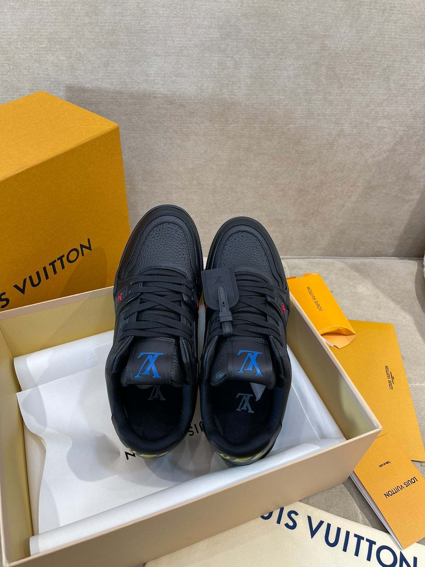 Luxury Shoes - LU-V - 394