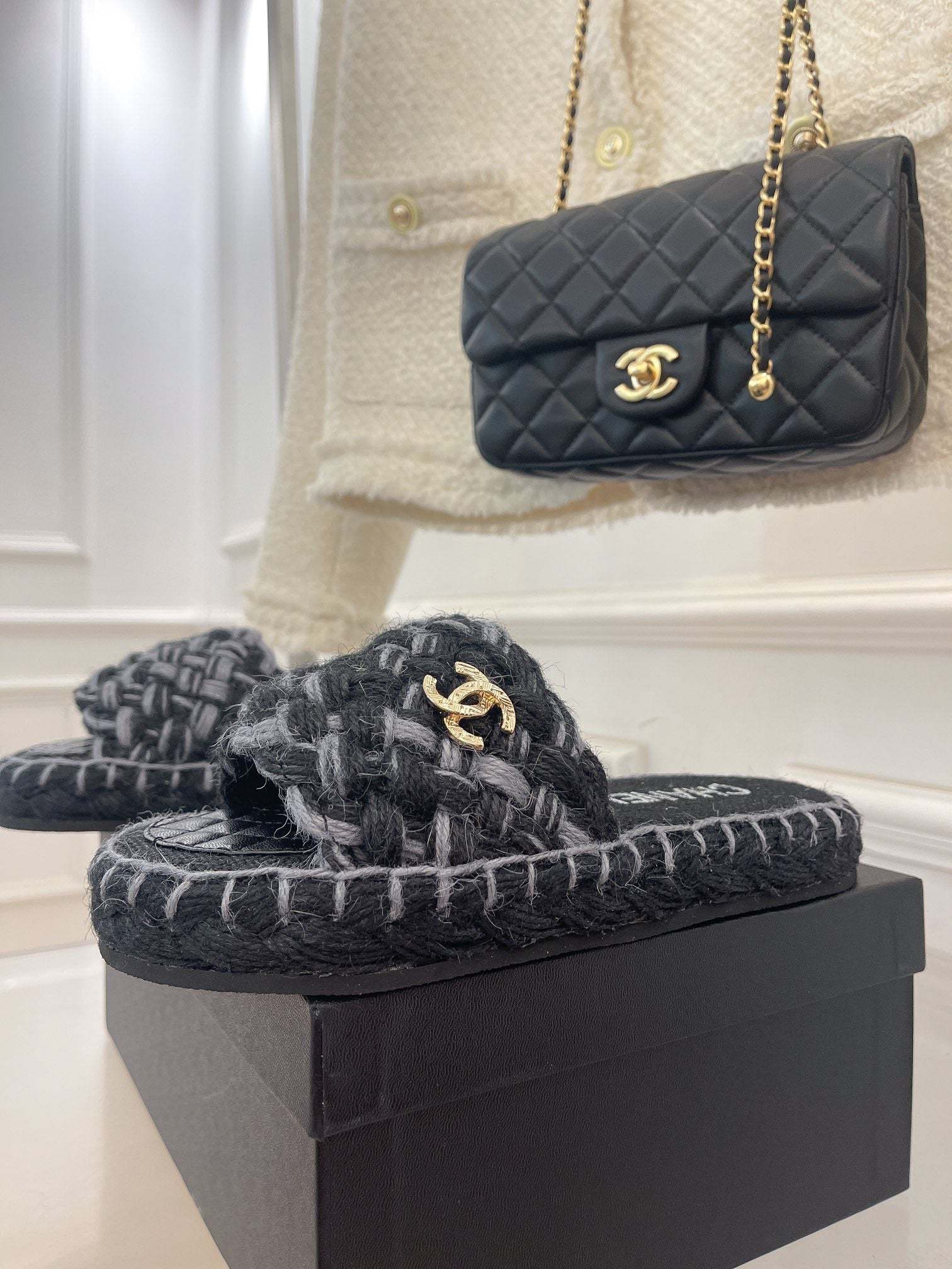 Luxury Shoes Sandals - CHL - 327