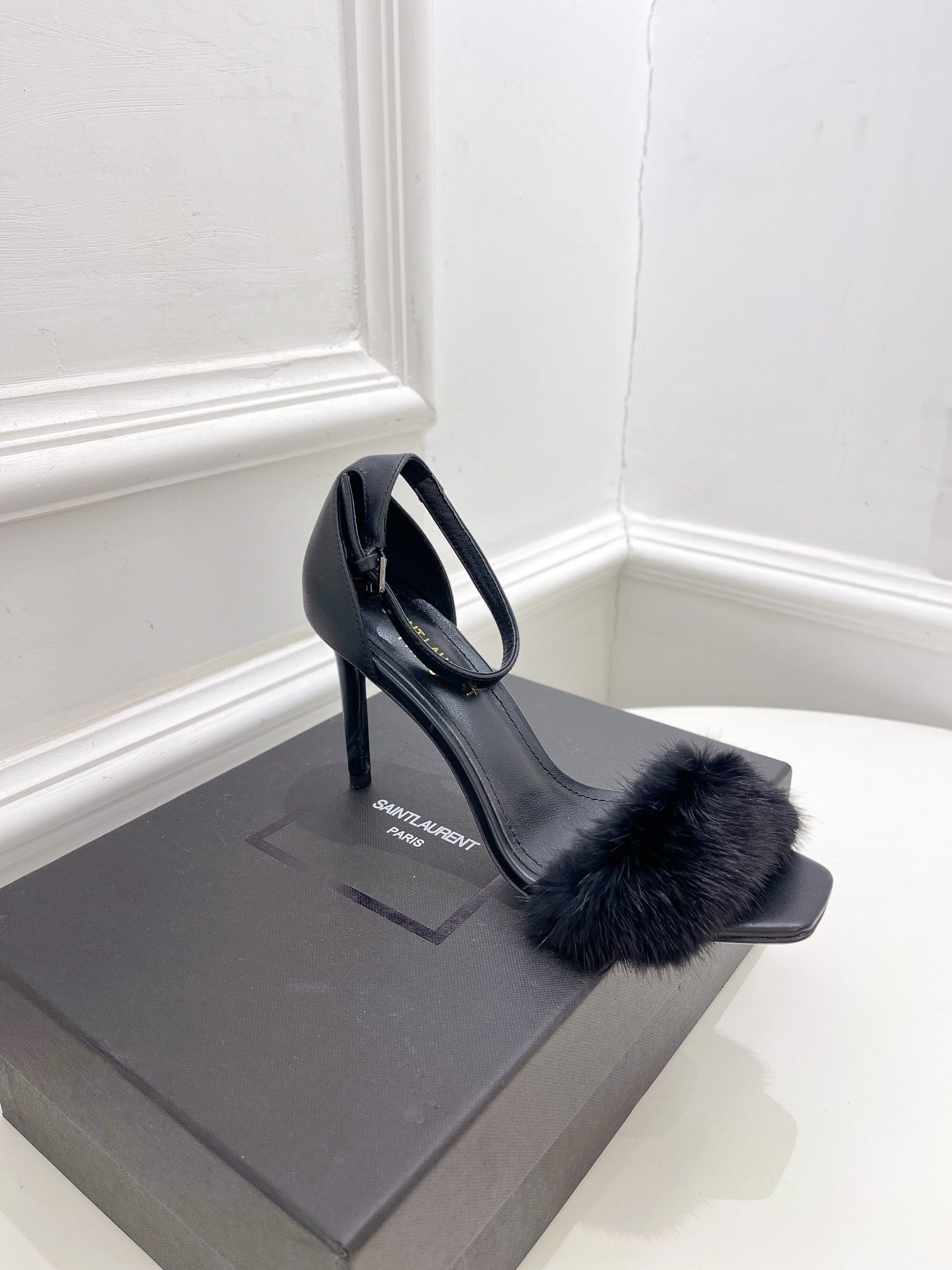 Luxury Shoes Sandals - SL - 554