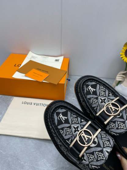 Luxury Shoes - LU-V - 1074