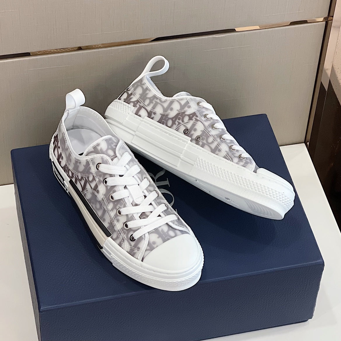 Luxury Shoes - DIR - 1073