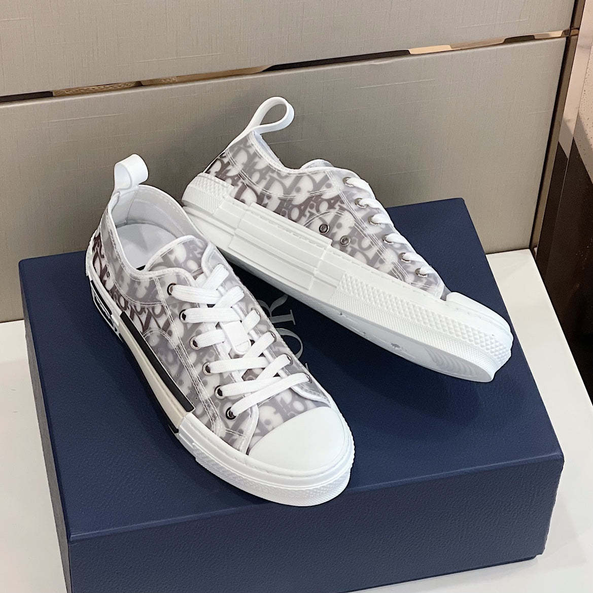 Luxury Shoes - DIR - 1073