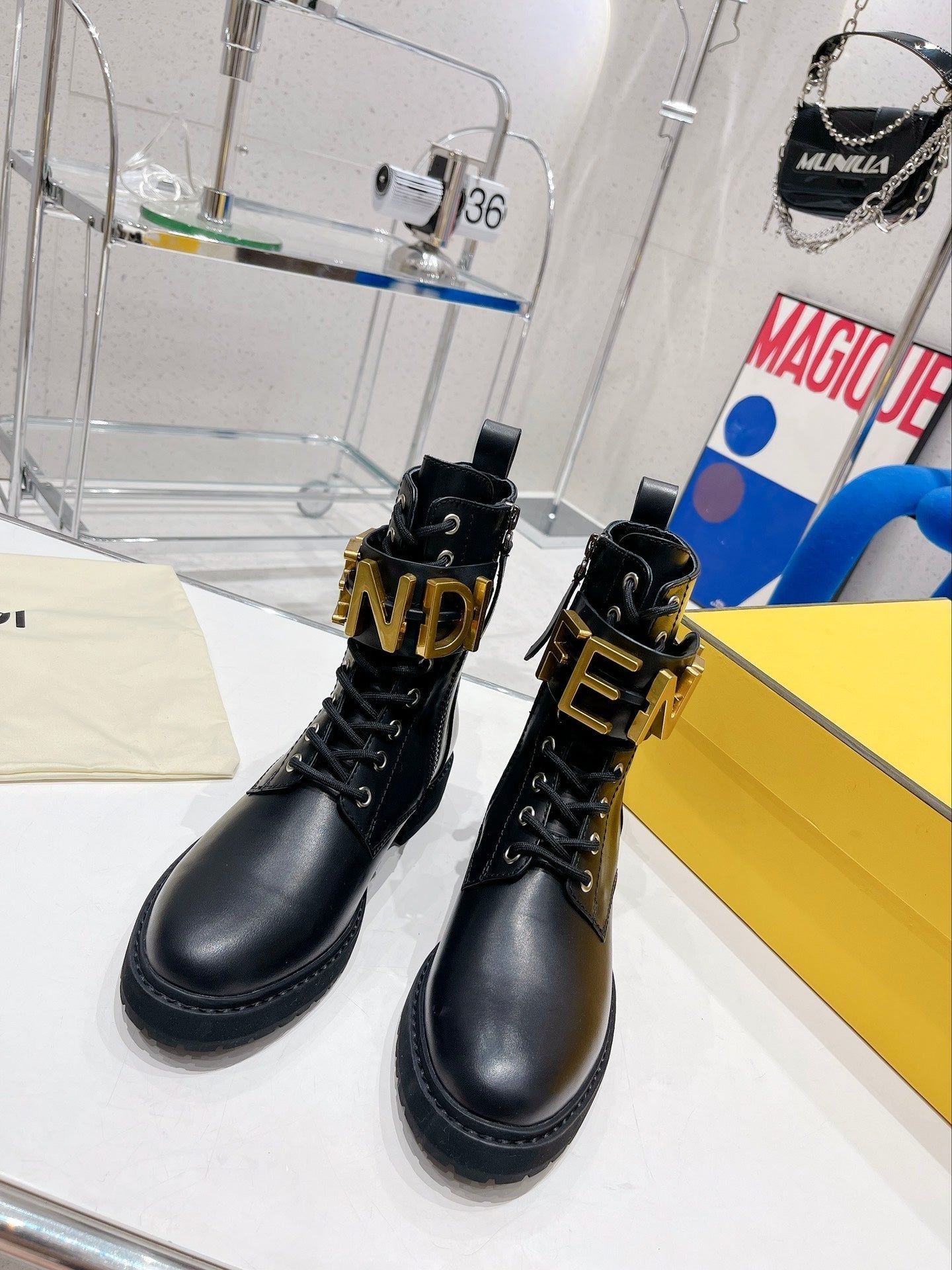 Luxury Shoes - FED - 425