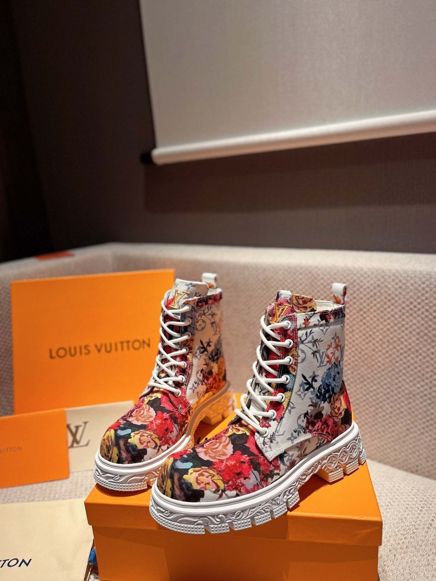 Luxury Shoes - LU-V - 467