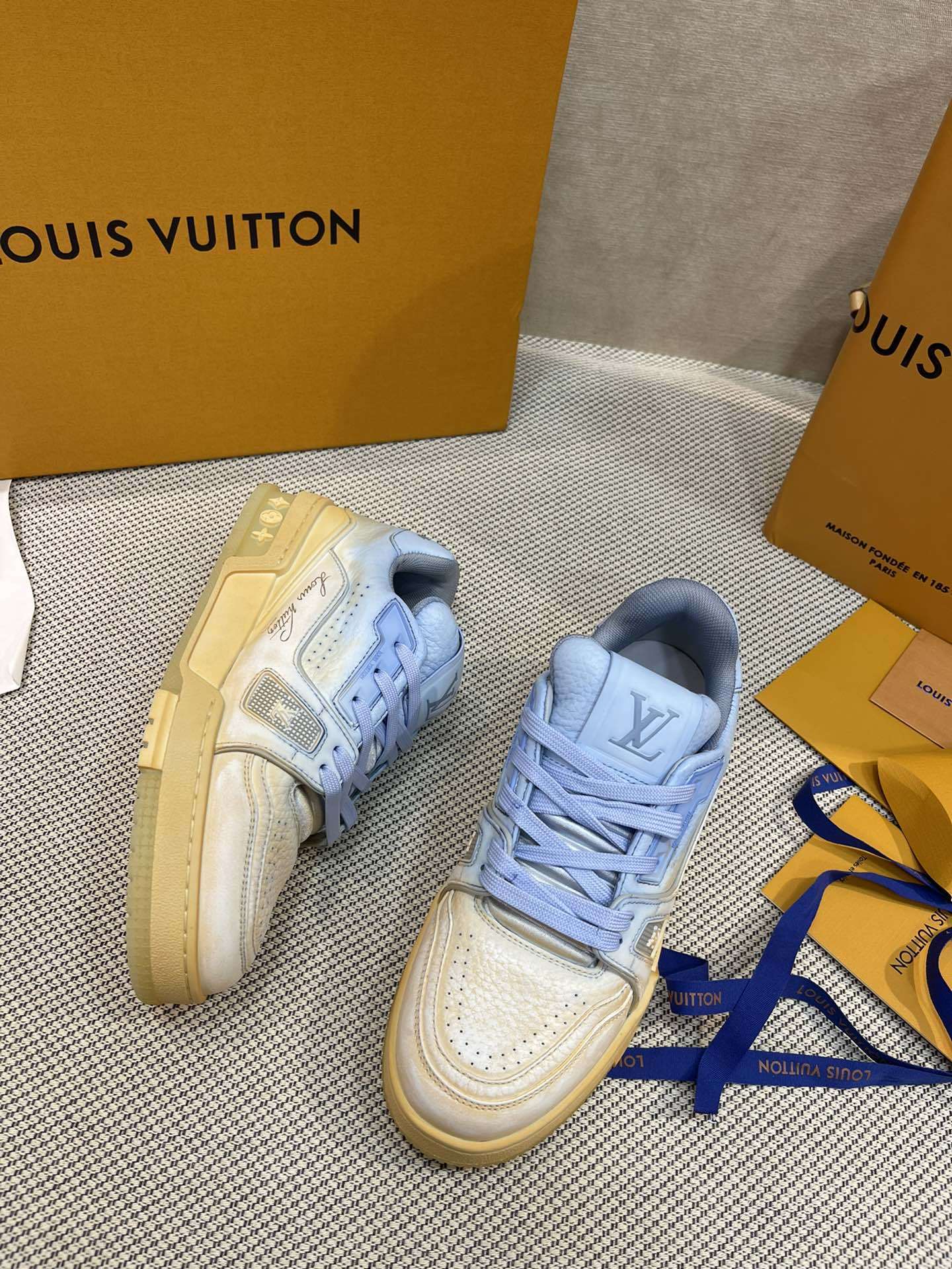 Luxury Shoes - LU-V - 387