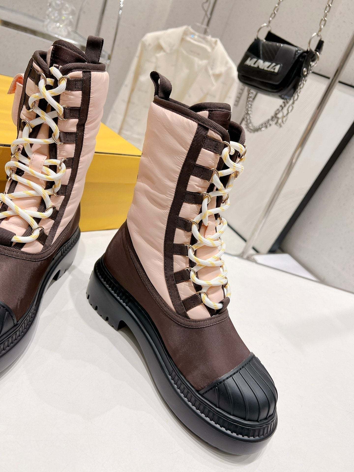 Luxury Shoes - FED - 239