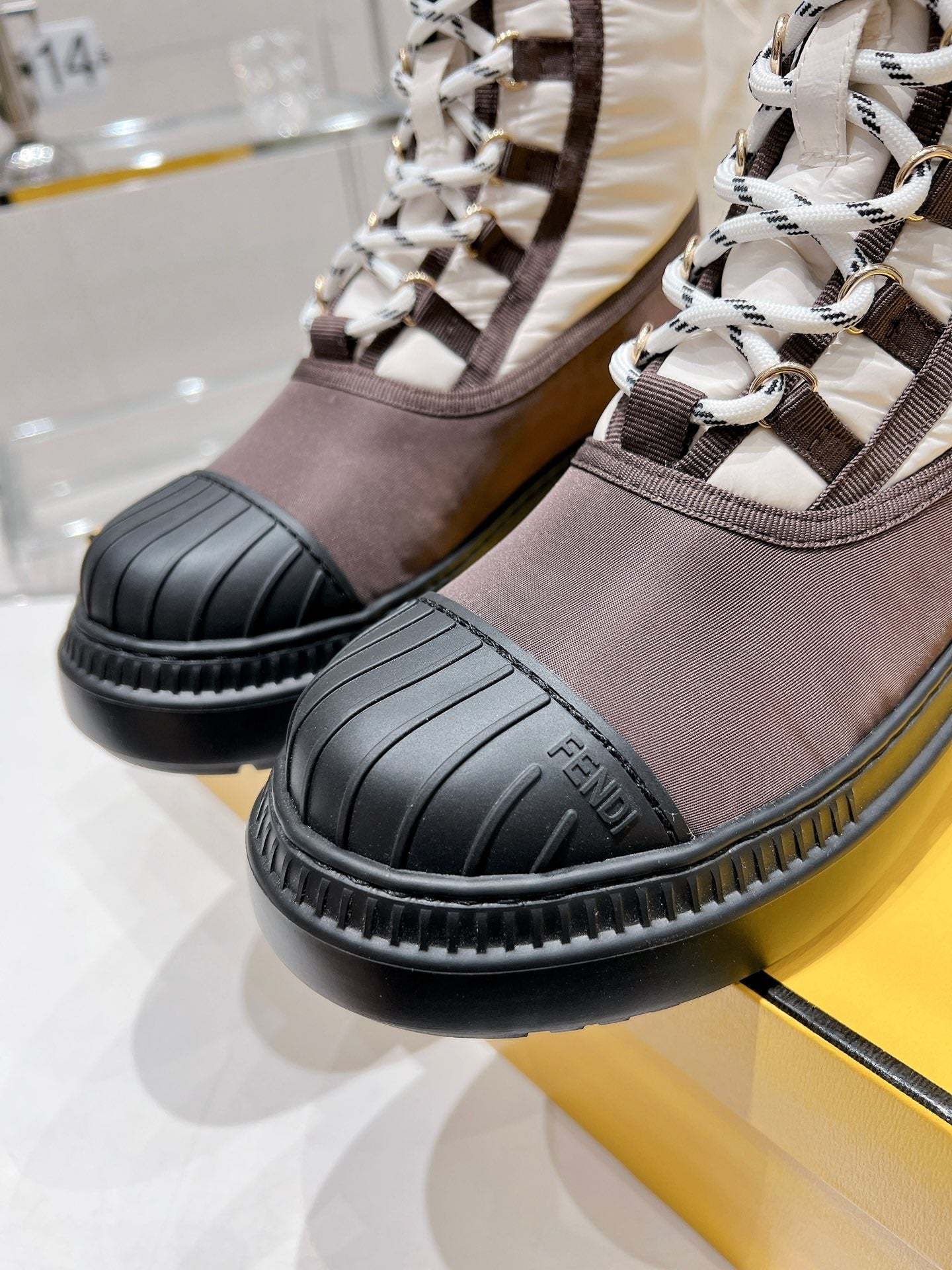 Luxury Shoes - FED - 243
