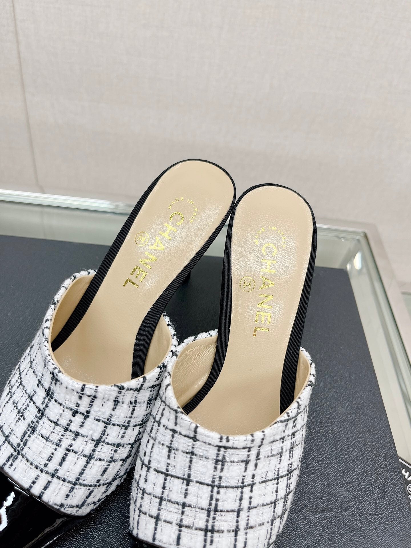 Luxury Shoes Sandals - CHL - 711