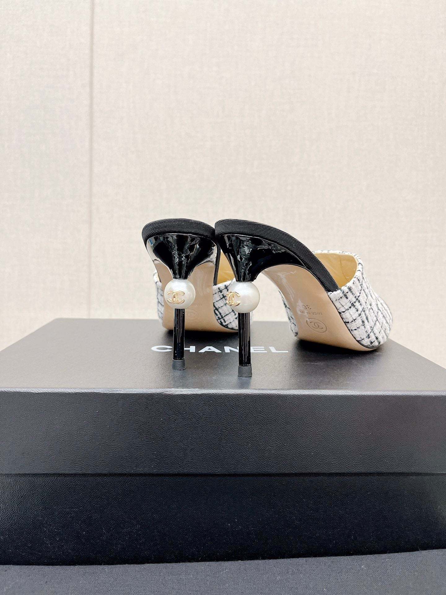 Luxury Shoes Sandals - CHL - 711