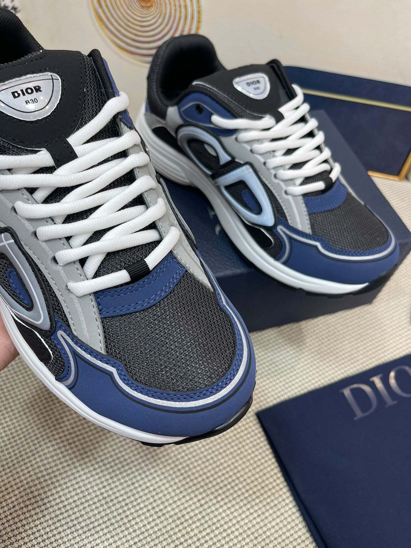 Luxury Shoes - DIR - 561