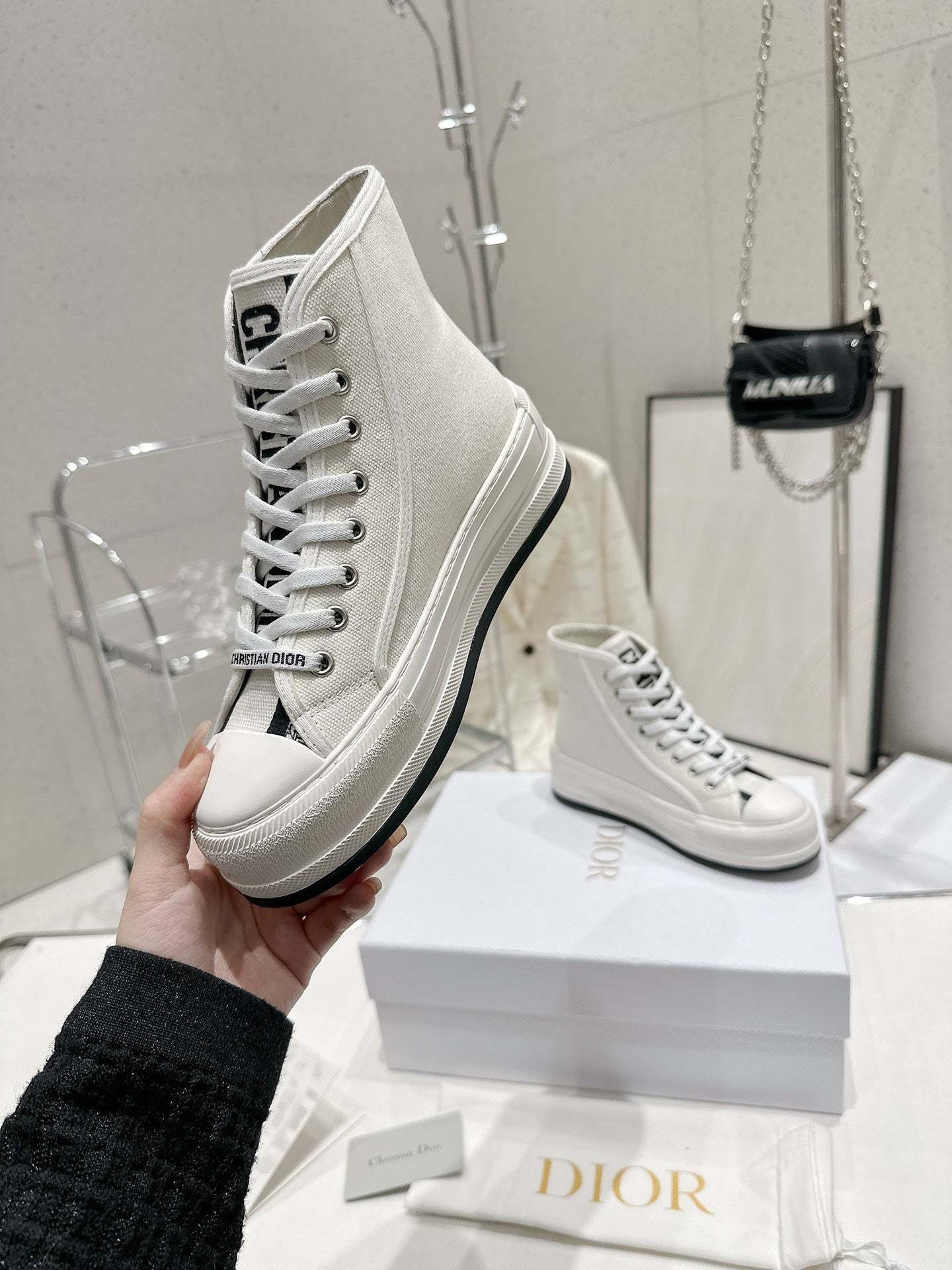 Luxury Shoes - DIR - 402