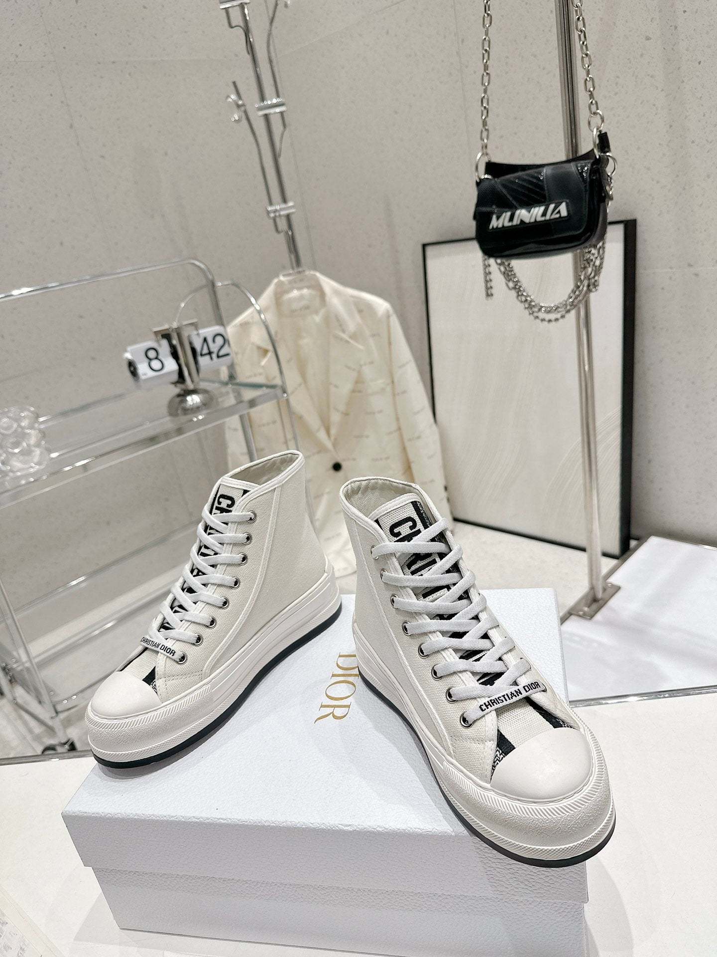 Luxury Shoes - DIR - 402