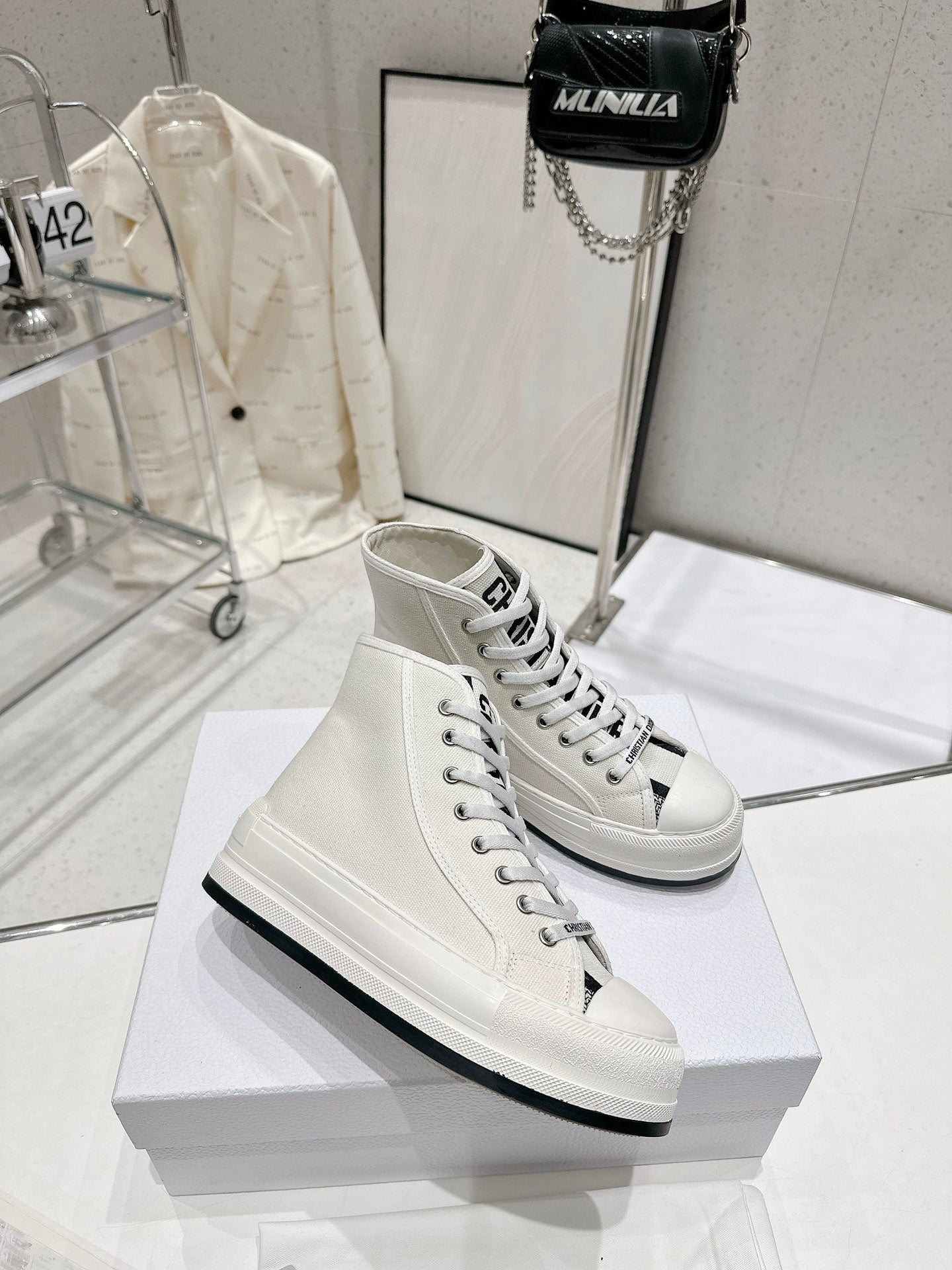 Luxury Shoes - DIR - 402