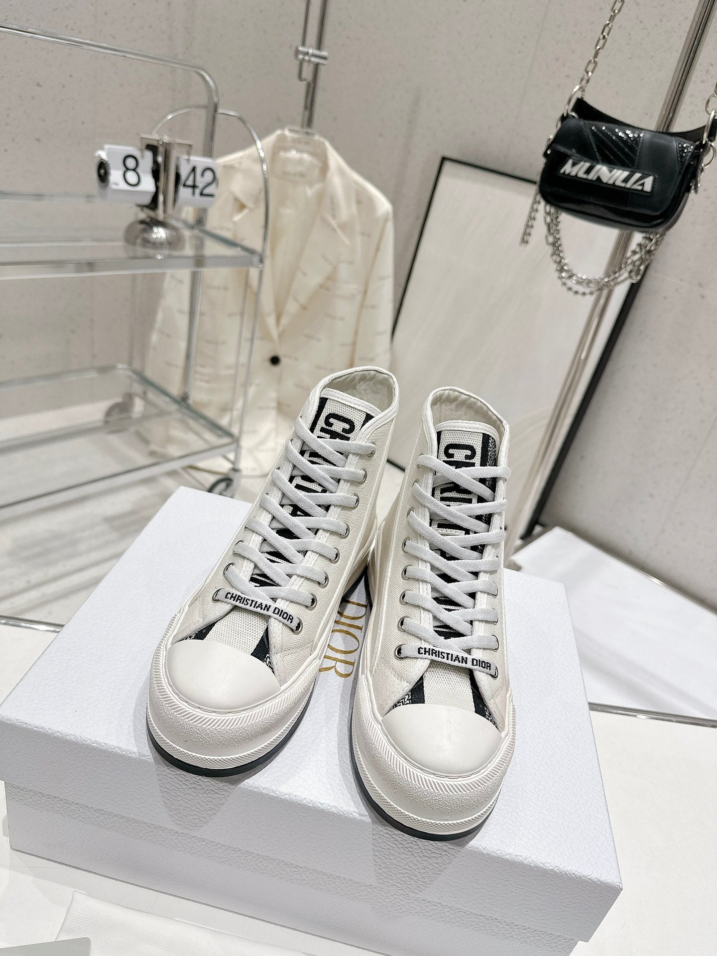 Luxury Shoes - DIR - 402