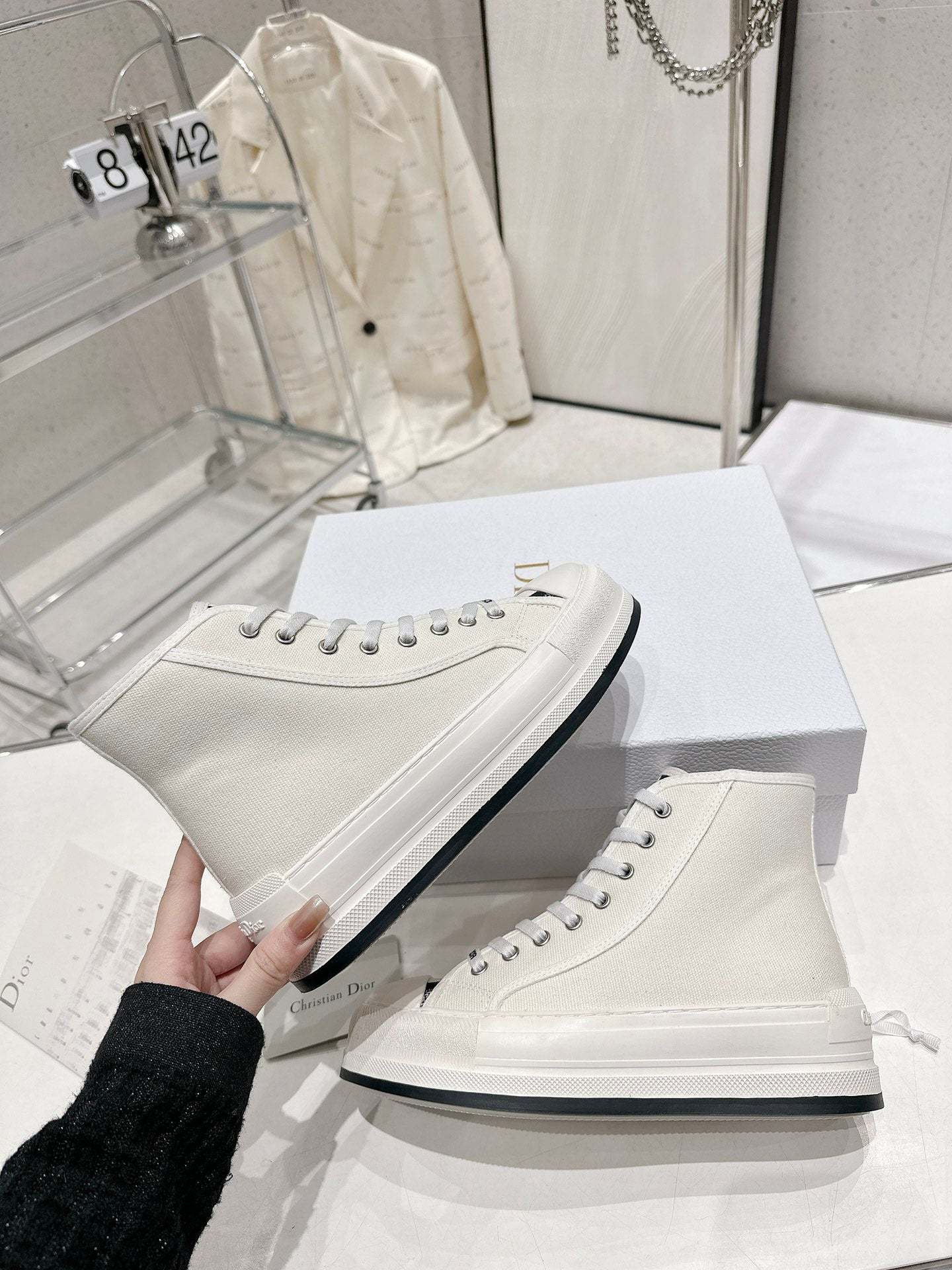 Luxury Shoes - DIR - 402