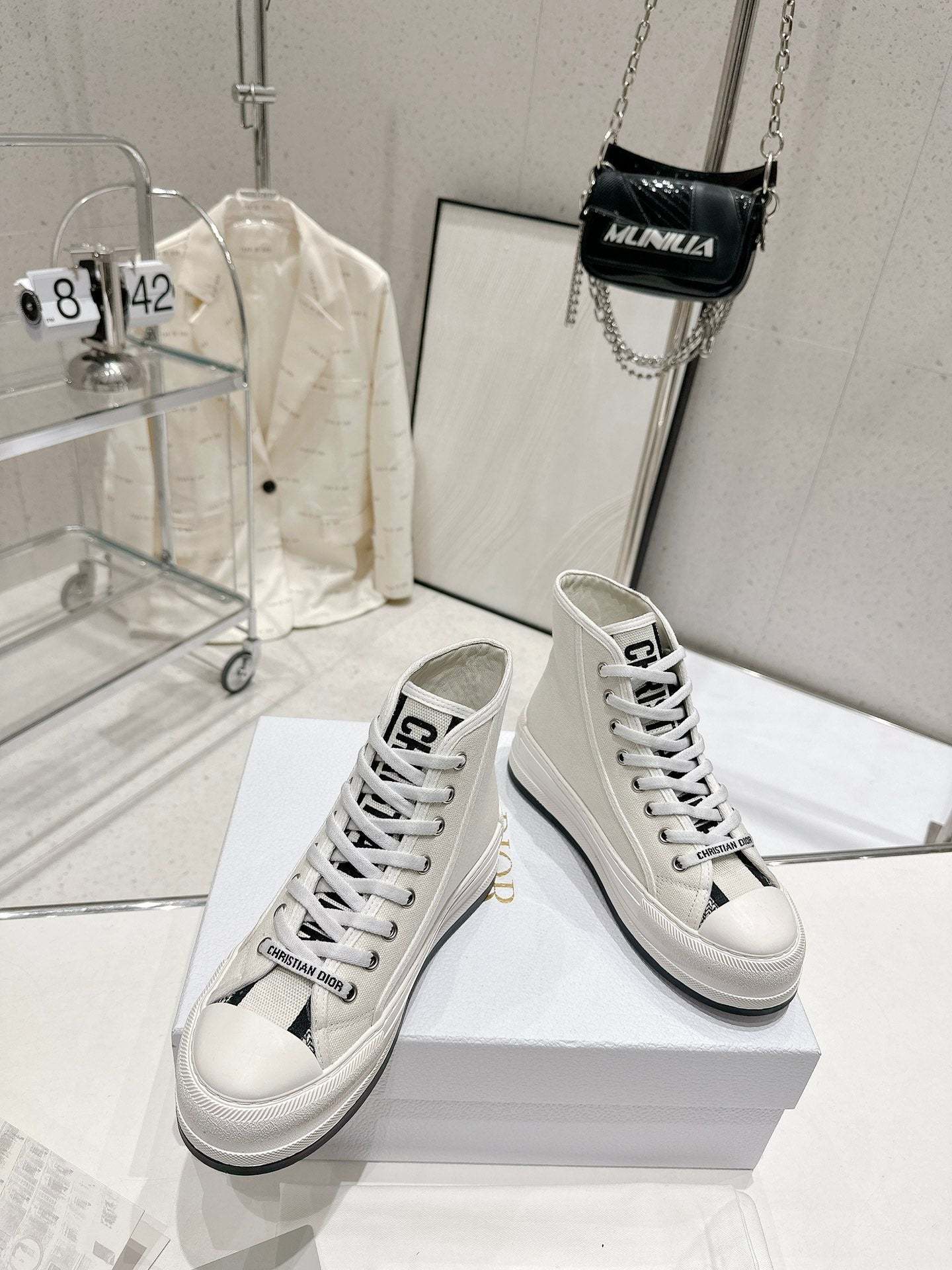 Luxury Shoes - DIR - 402