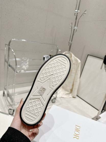 Luxury Shoes - DIR - 402