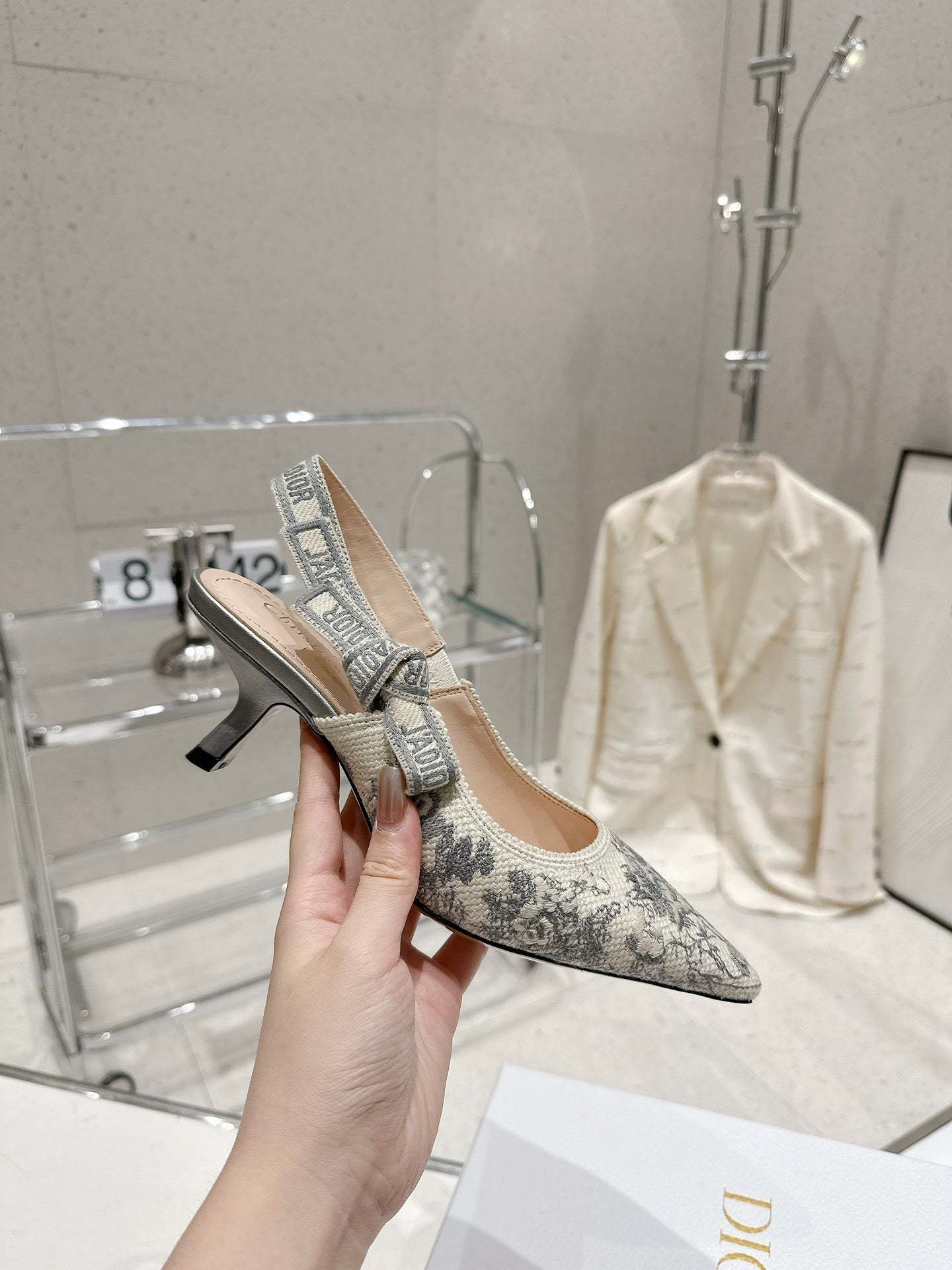 Luxury Shoes - DIR - 438