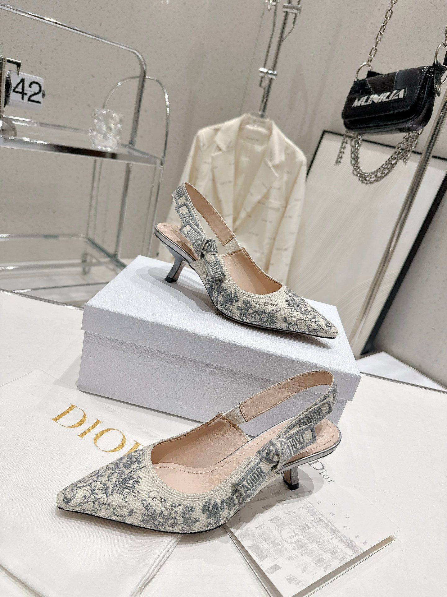 Luxury Shoes - DIR - 438