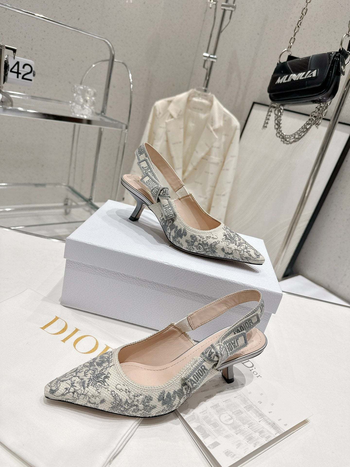 Luxury Shoes - DIR - 438