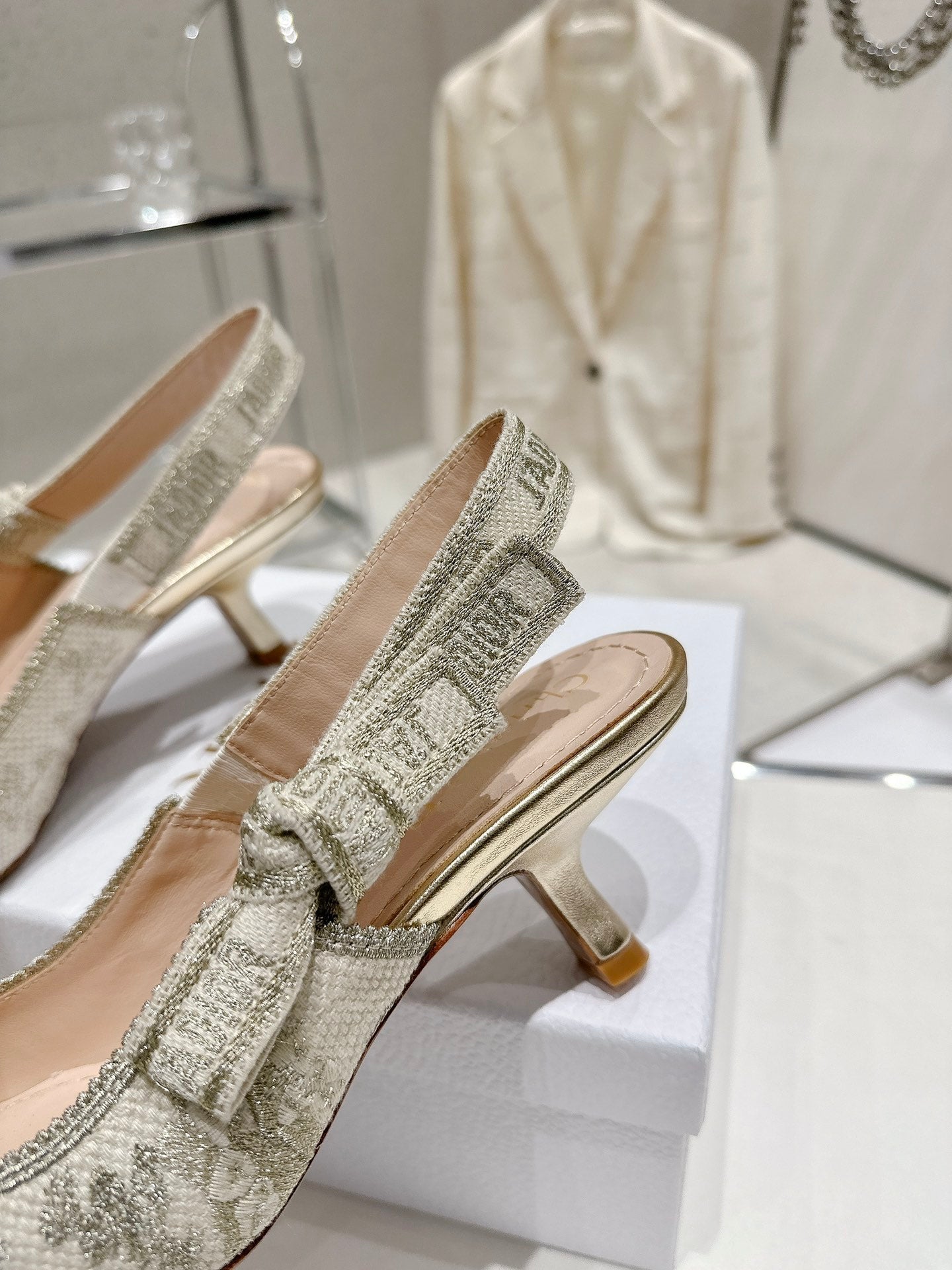 Luxury Shoes - DIR - 439