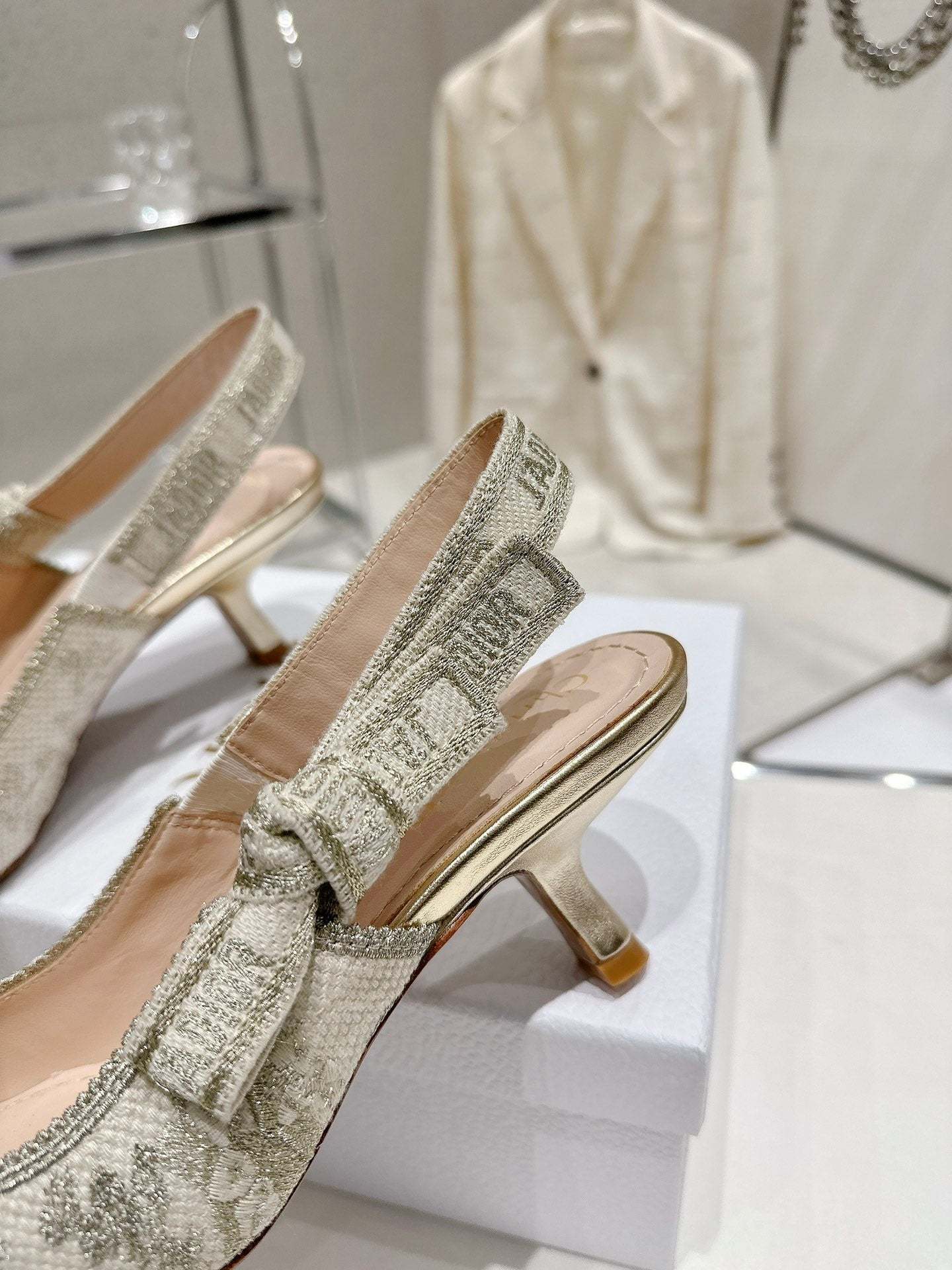 Luxury Shoes - DIR - 439