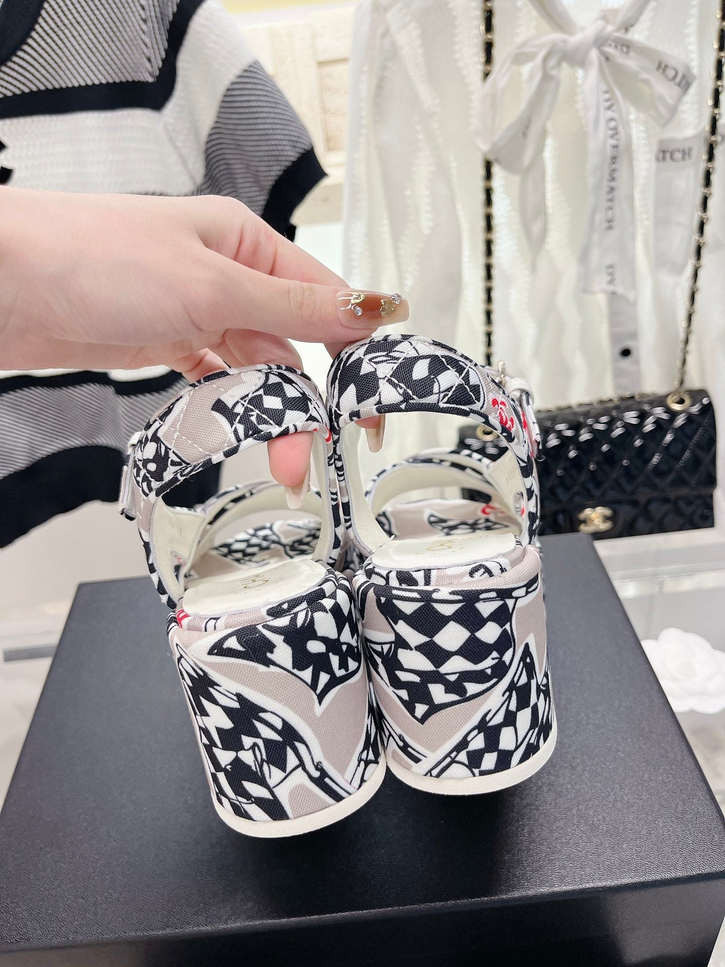 Luxury Shoes Sandals - CHL - 170