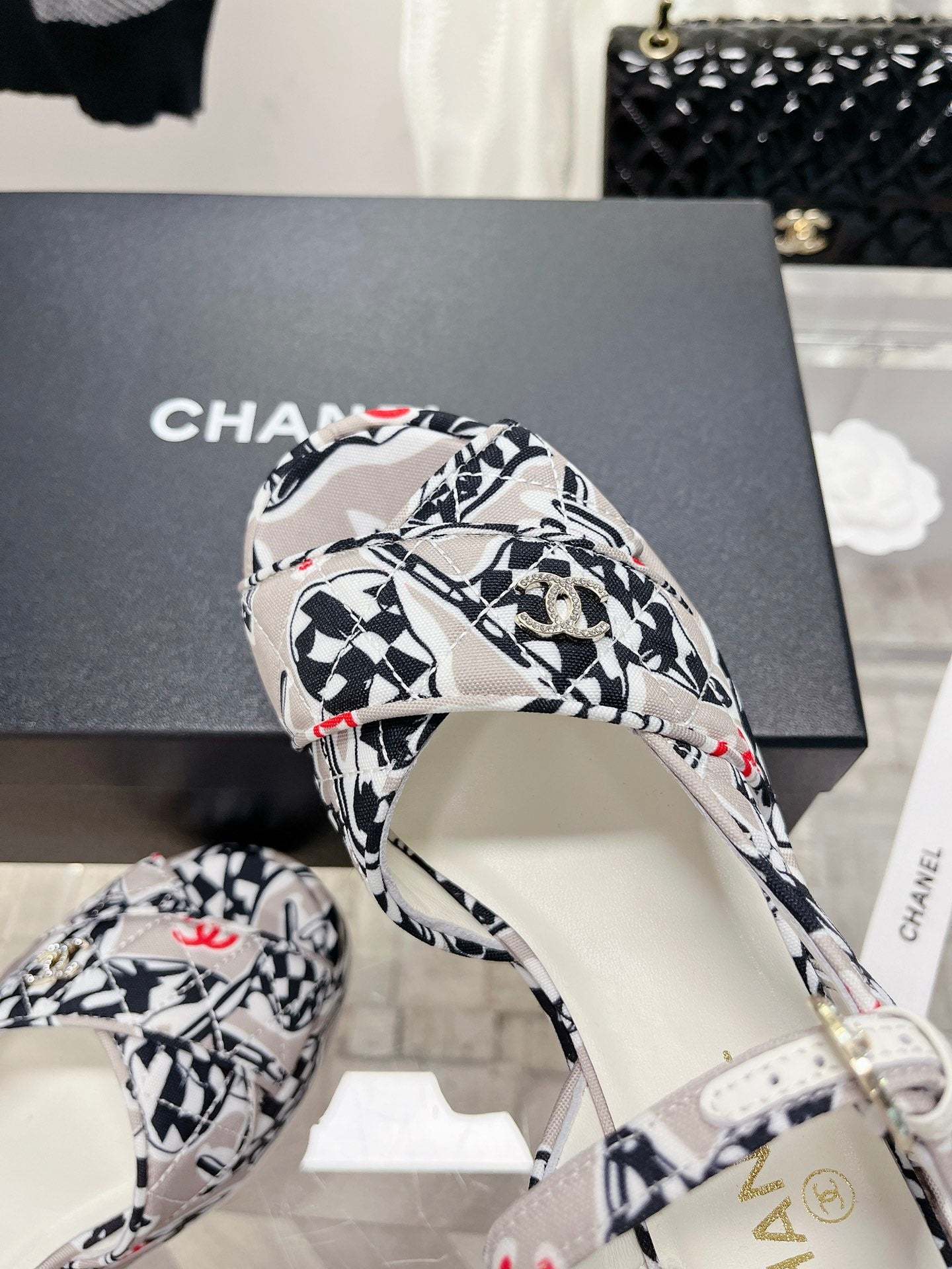 Luxury Shoes Sandals - CHL - 170