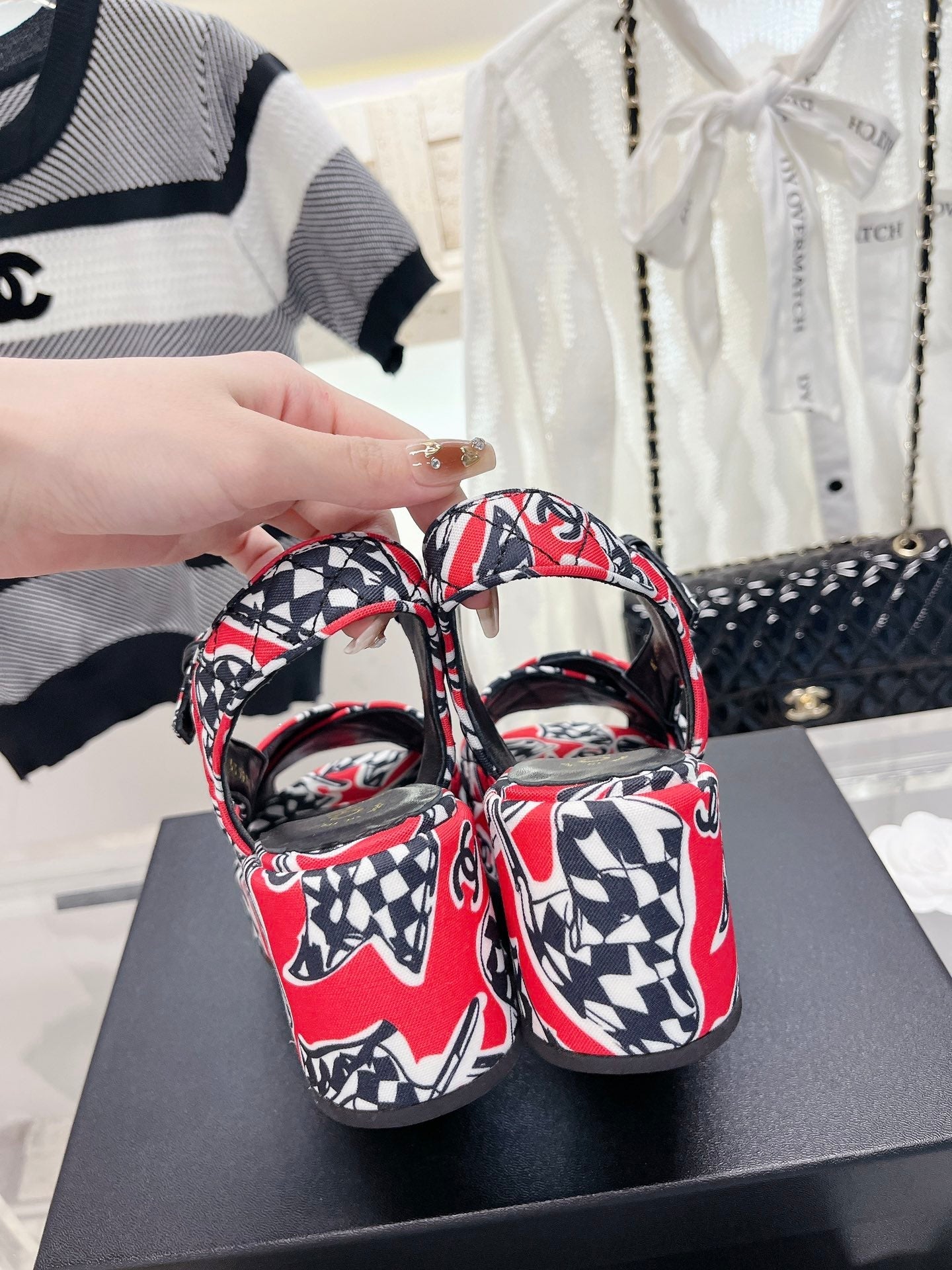 Luxury Shoes Sandals - CHL - 172