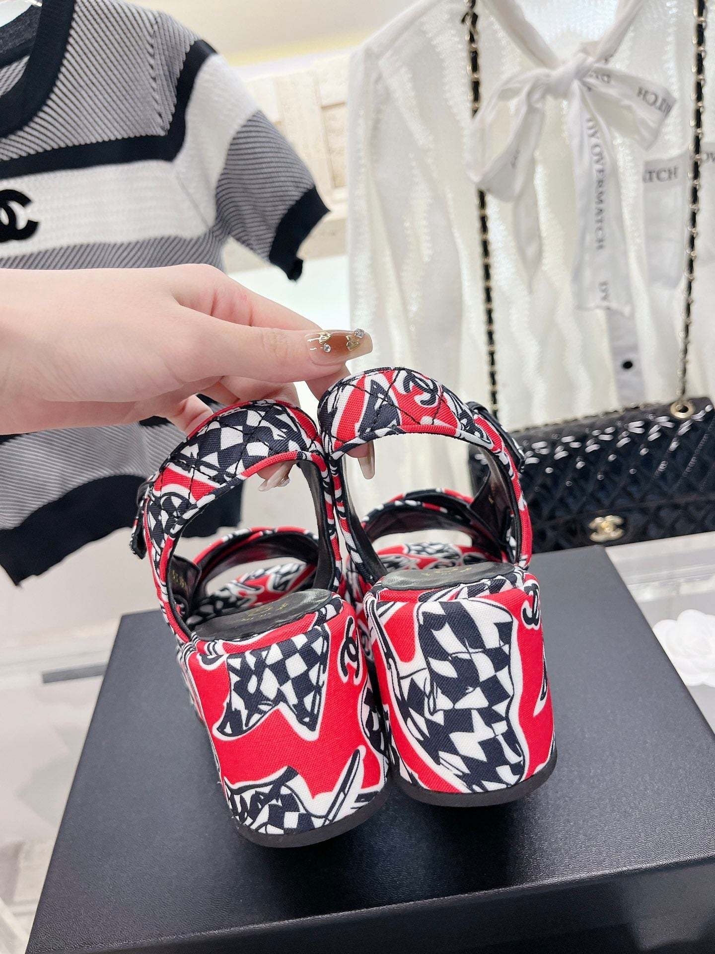 Luxury Shoes Sandals - CHL - 172