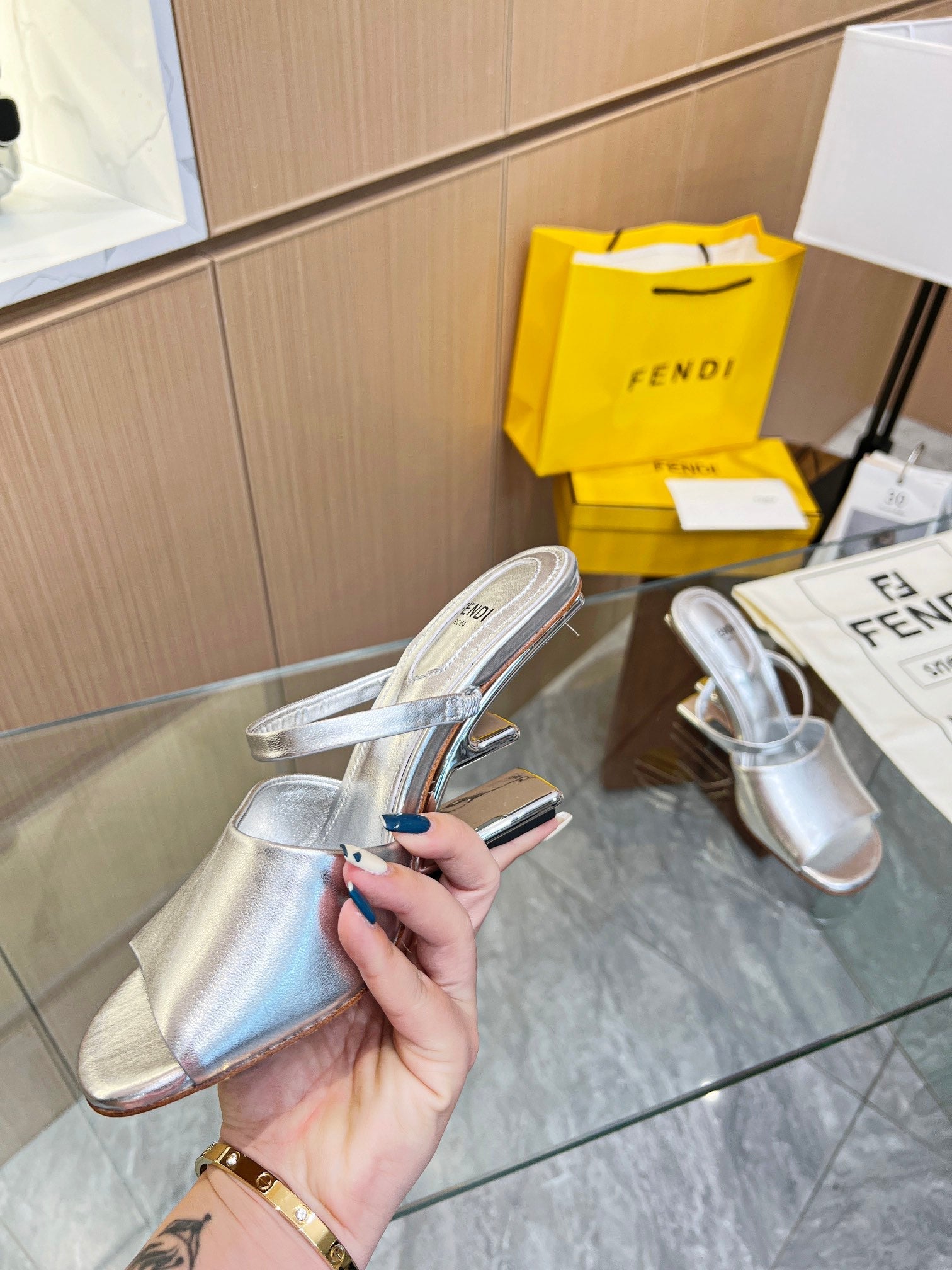 Luxury Shoes - FED - 156