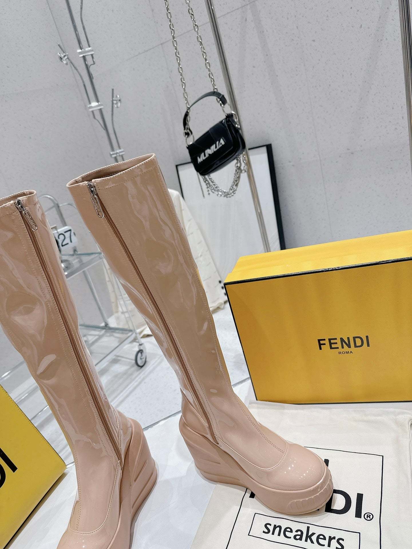 Luxury Shoes - FED - 124