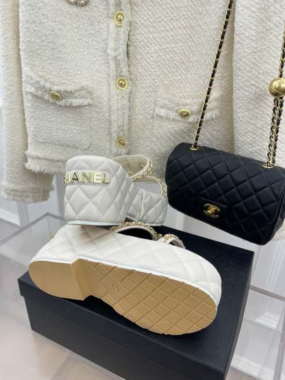 Luxury Shoes Sandals - CHL - 037