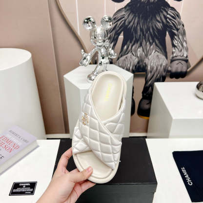 Luxury Shoes Sandals - CHL - 555