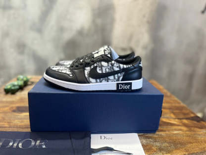 Luxury Shoes - DIR - 371