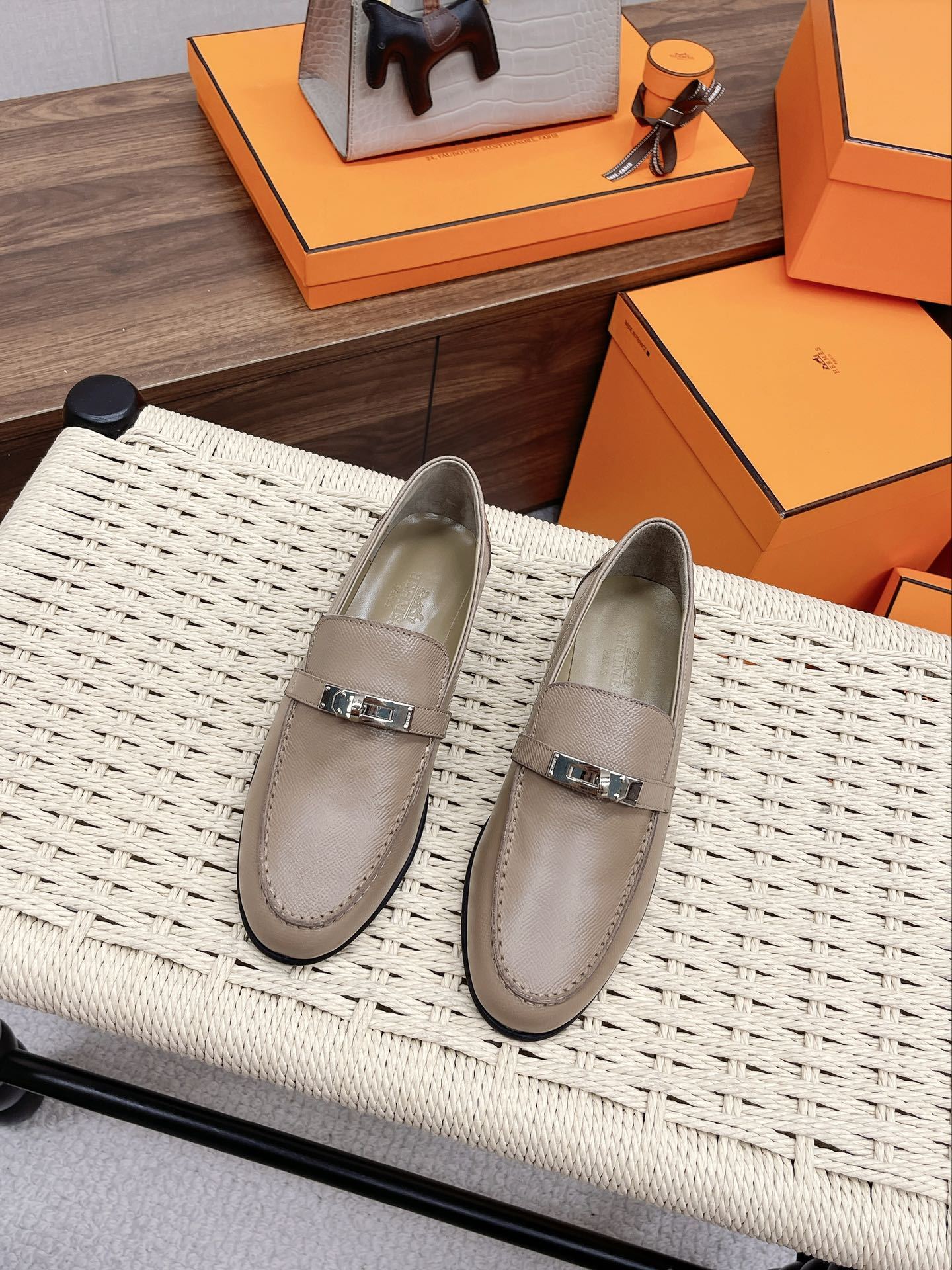 Luxury Shoes - HMS - 137