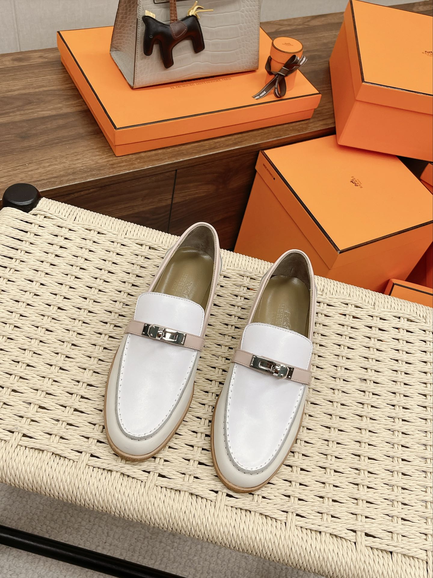 Luxury Shoes - HMS - 135