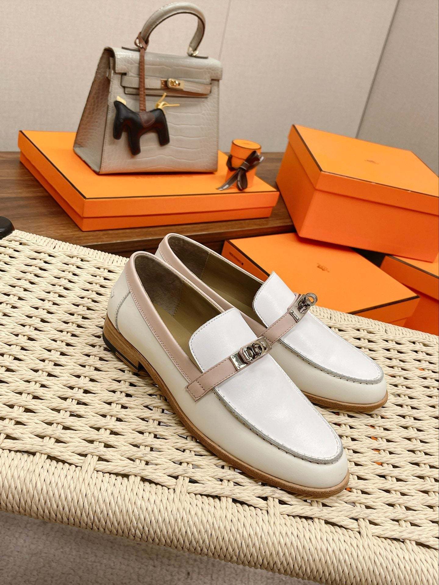 Luxury Shoes - HMS - 135