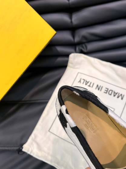Luxury Shoes - FED - 097