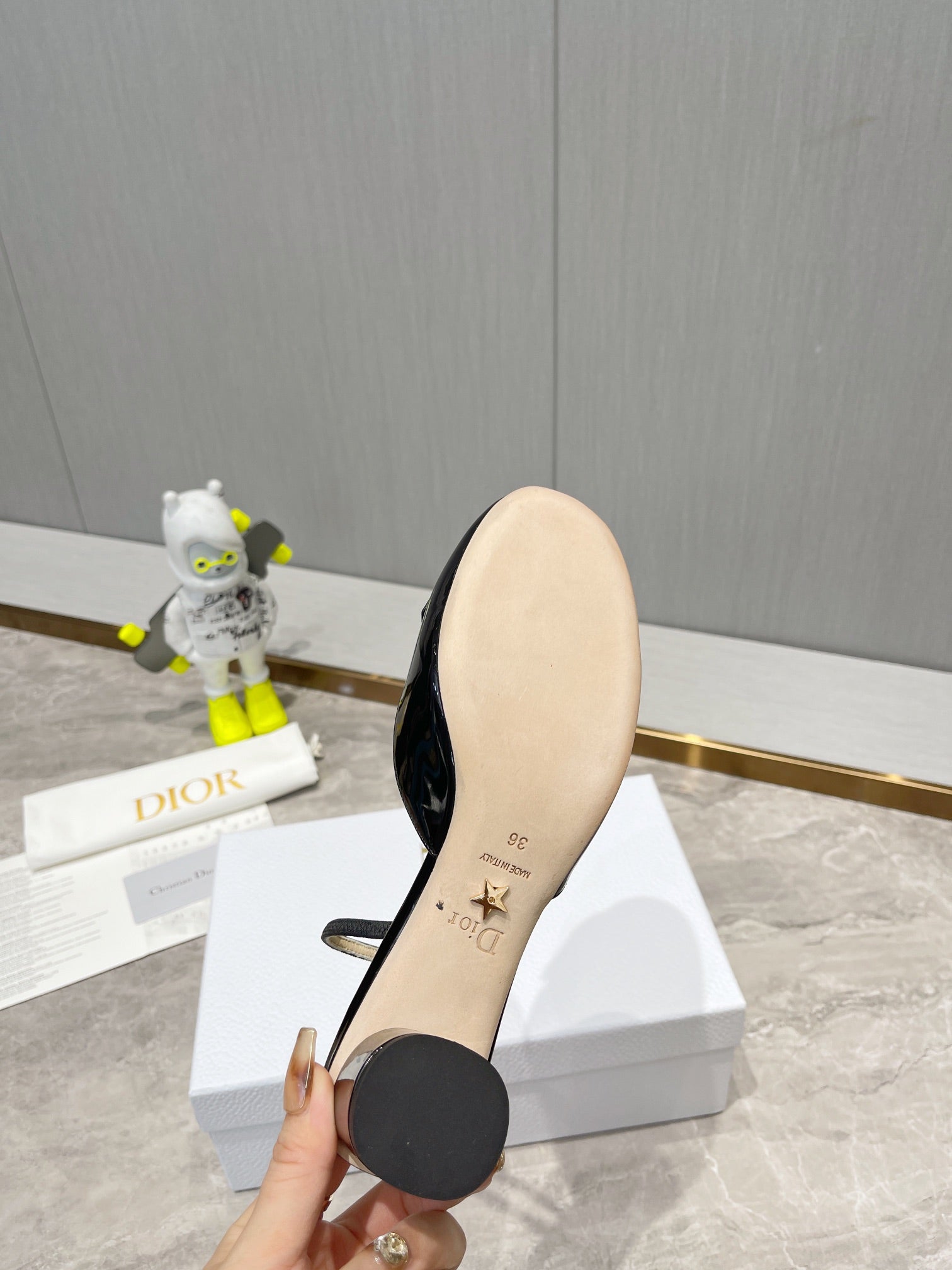 Luxury Shoes - DIR - 202