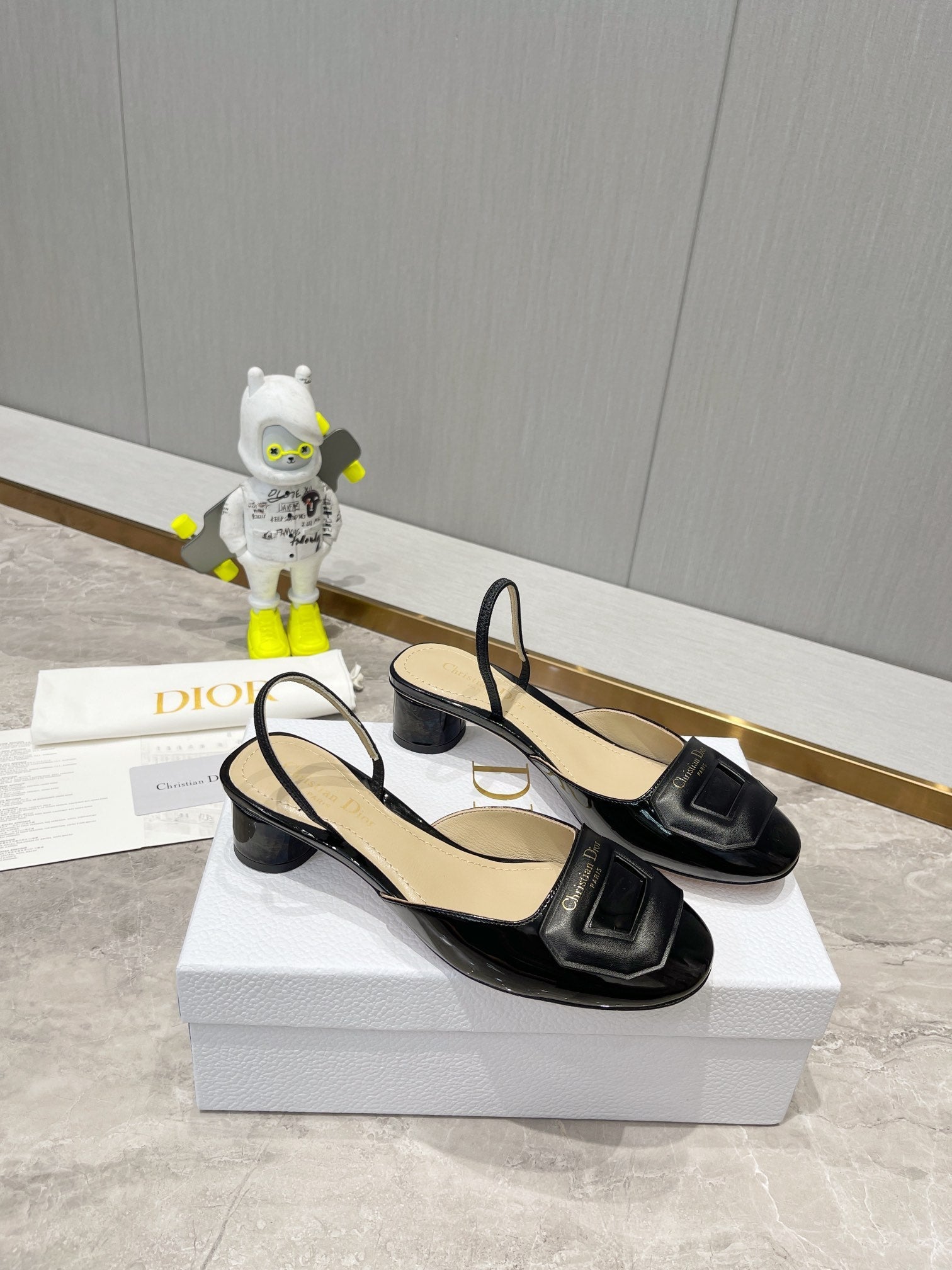 Luxury Shoes - DIR - 202