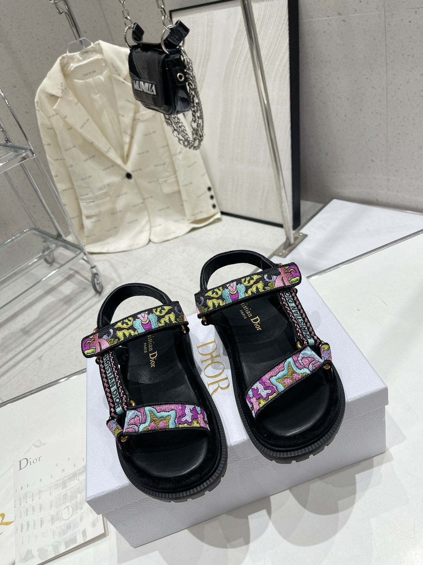 Luxury Shoes - DIR - 144