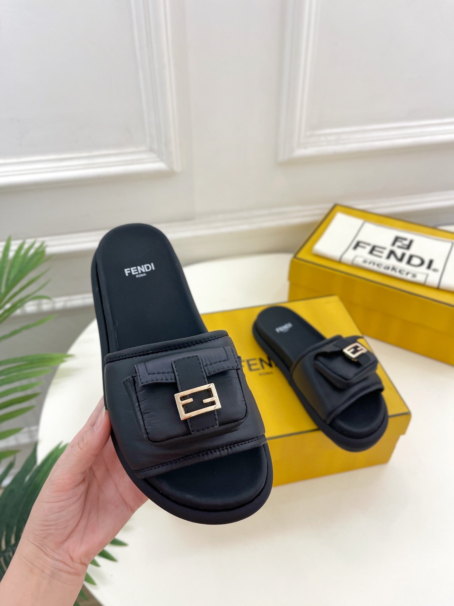 Luxury Shoes - FED - 064