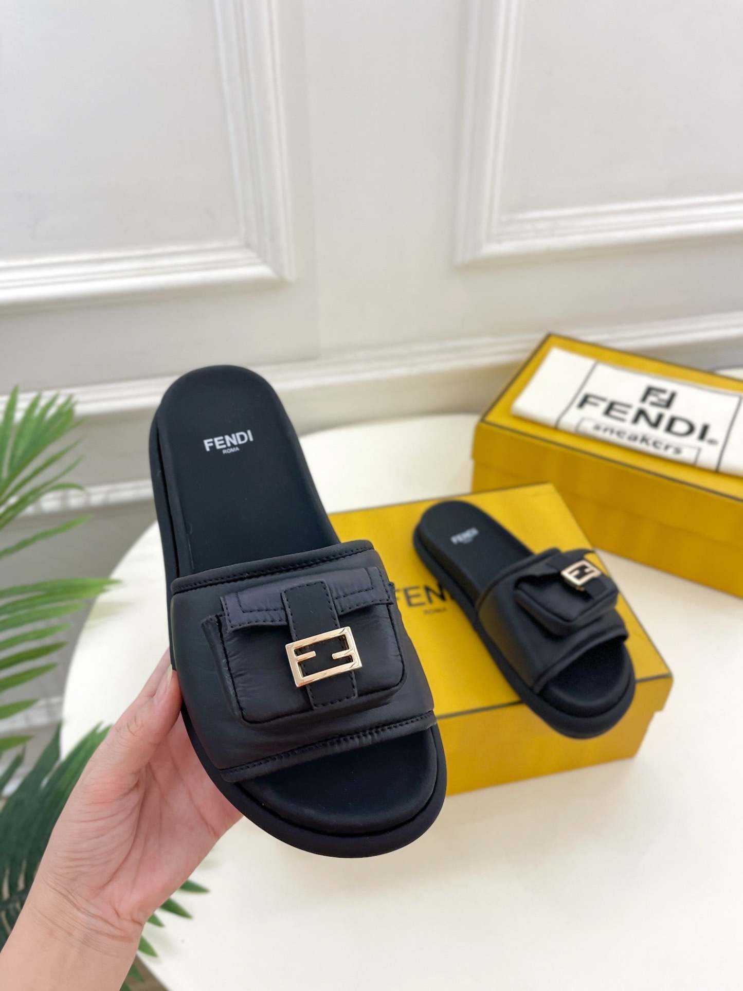 Luxury Shoes - FED - 064