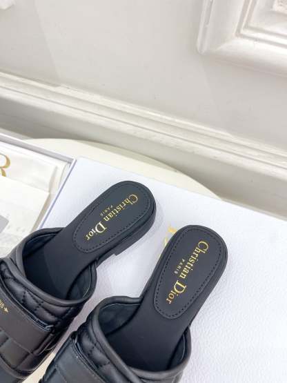 Luxury Shoes - DIR - 134