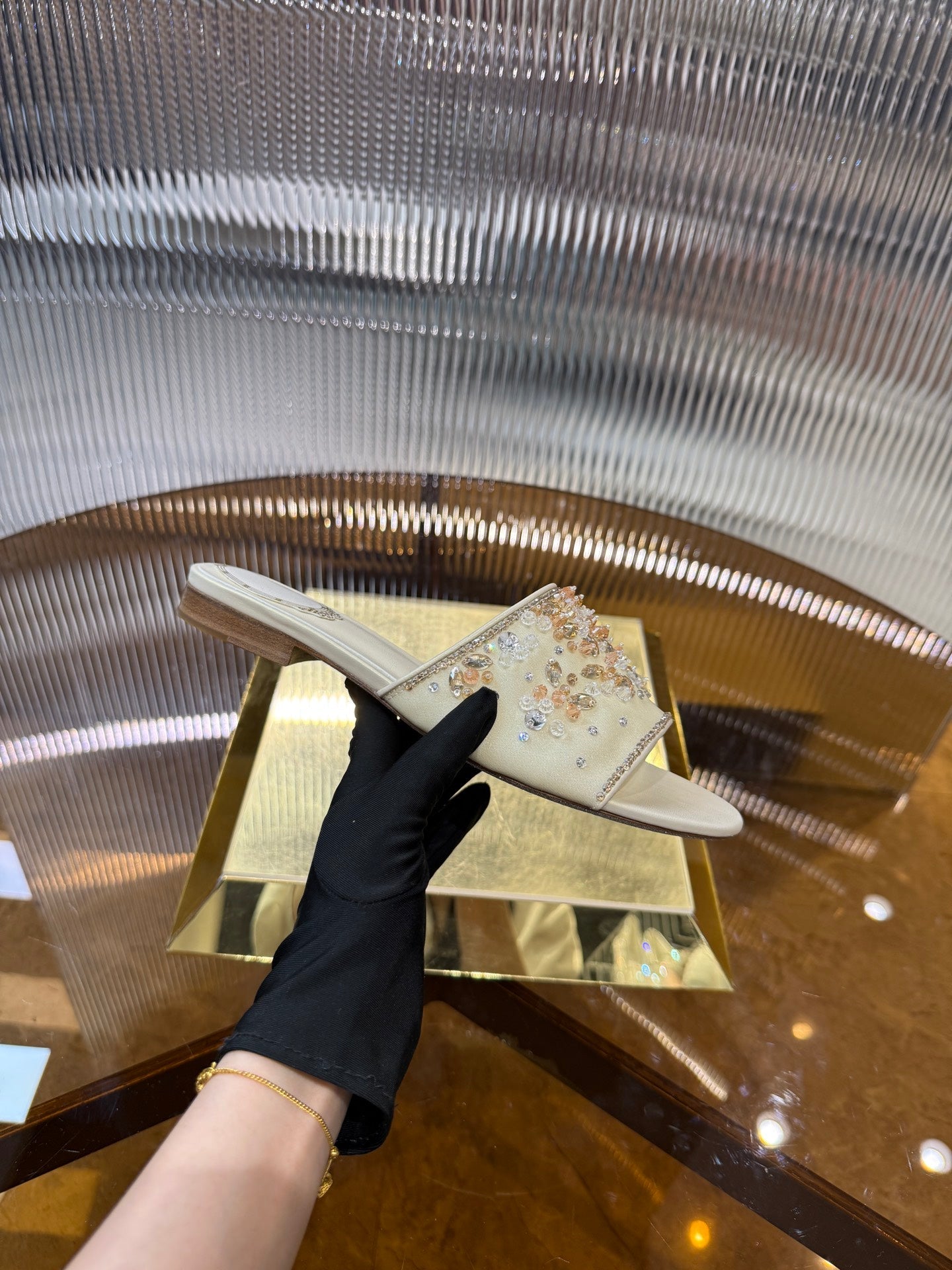 RC 25C Butterfly Flower Sandals Slippers Light Gold Sheepskin Rhinestone 275766