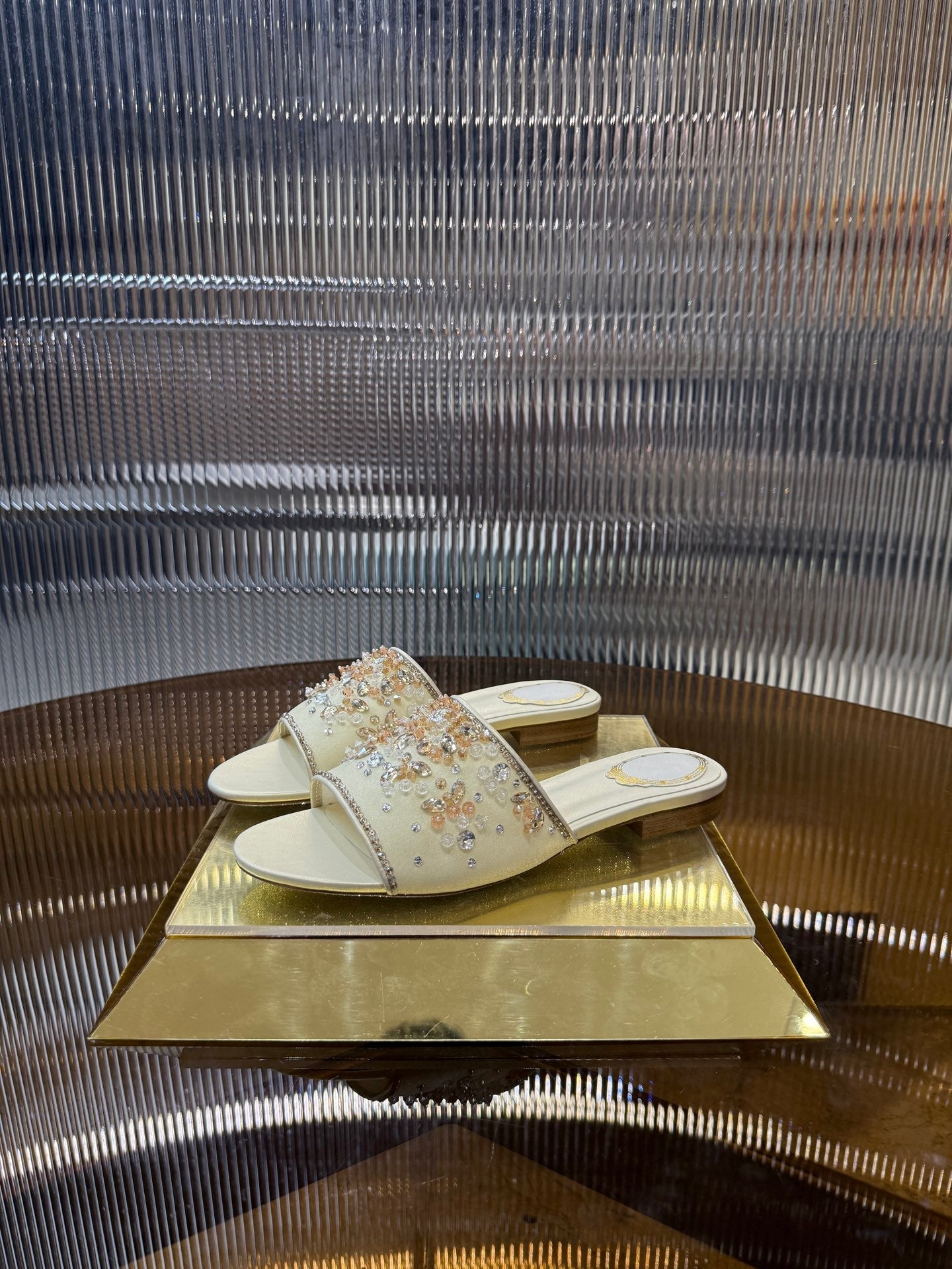 RC 25C Butterfly Flower Sandals Slippers Light Gold Sheepskin Rhinestone 275766