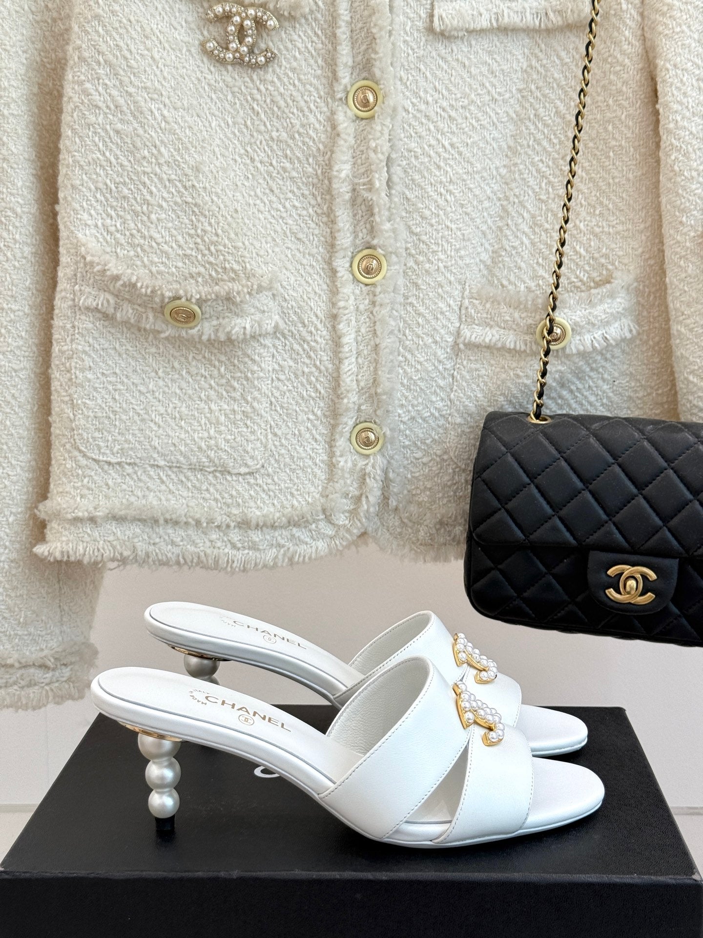 CC 25 Mules White Silk Lambskin 308778