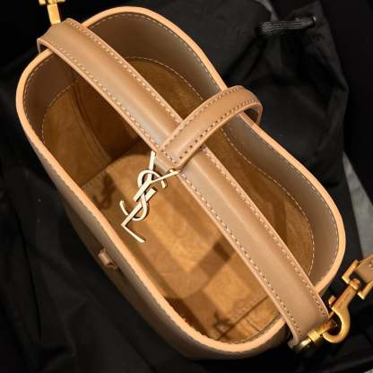 Le 37 Bucket Bag 15cm Beige Gold Cowhide