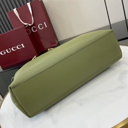 Gucci 25 Beatrix Handbag Green Smooth Cowhide 292565